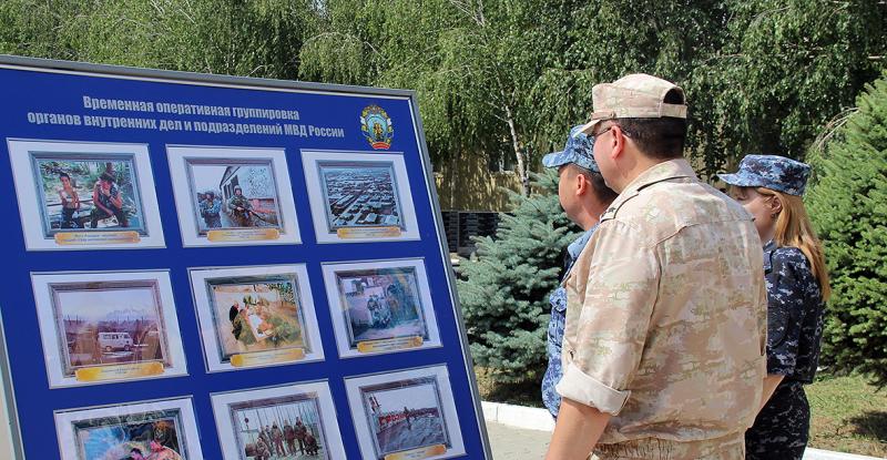 В Объединенной группировке войск (сил) в Северо-Кавказском регионе открылась выставка, посвященная Дню фотографа