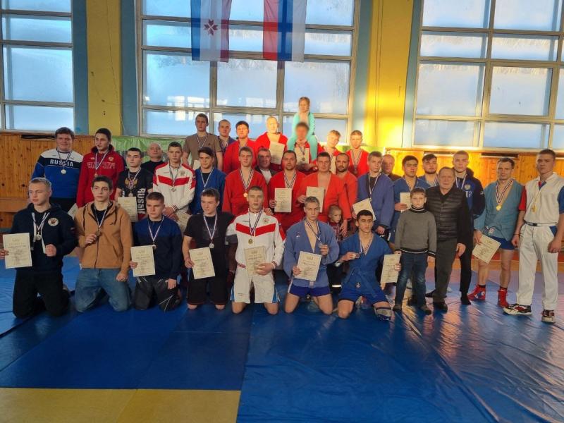 В Мордовии росгвардейцы успешно выступили на чемпионате и первенстве Республики Мордовия по борьбе самбо