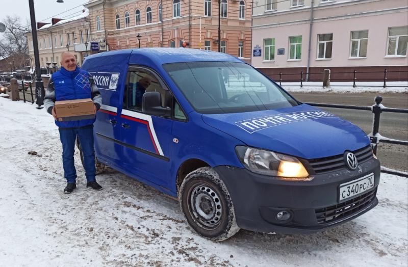Почта России доставила в сельские школы-интернаты новогодние подарки от томичей