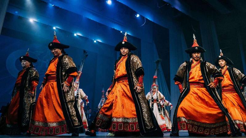 Министерство культуры Бурятии: "На сцене Театра бурятской драмы прошли концерты Академического ансамбля песни и танца Армии Монголии"