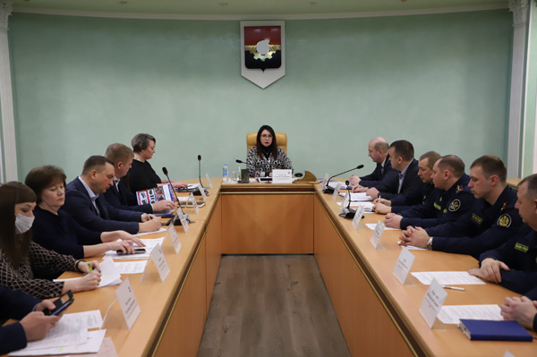 В администрации города Кемерово прошло совещание по вопросам, связанным с организацией взаимодействия по получению и исполнению заказов на производство продукции в ГУФСИН Кузбасса