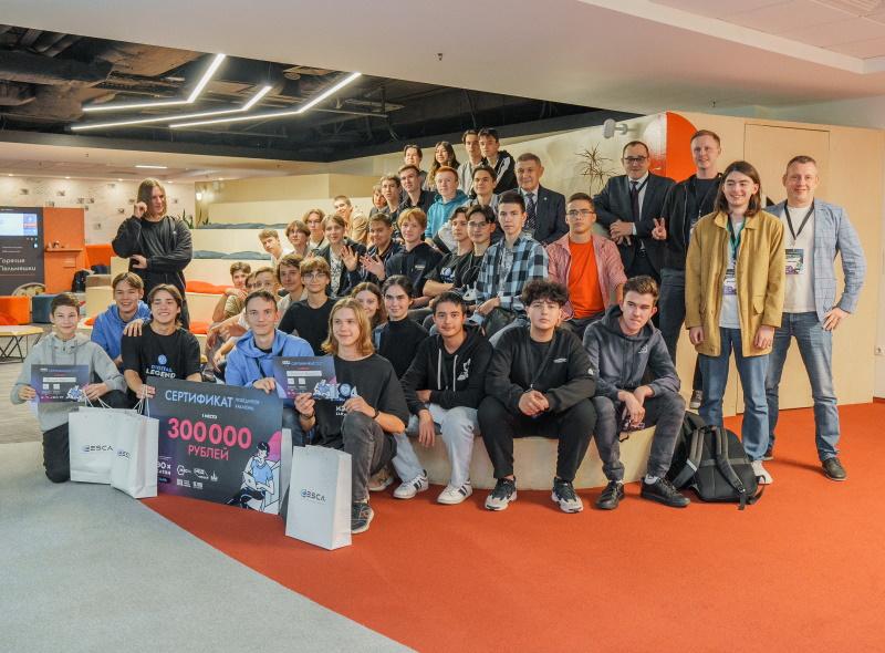 Компания CESCA поддерживает молодых программистов на хакатоне KAZAN DIGITAL LEGENDS