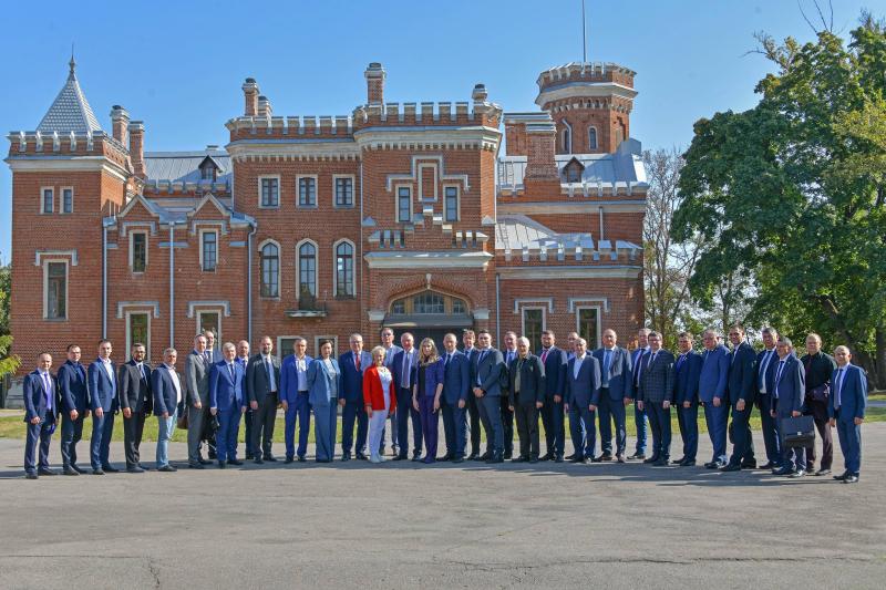 Начальник Юго-Восточной железной дороги Павел Иванов обсудил вопросы взаимодействия с деловыми партнерами магистрали