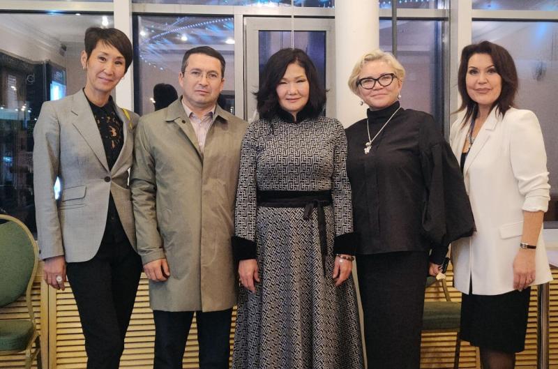 "Россия - Гастроли - 2023: Бурятский госцирк выступил в Казани" - Министр Соелма Дагаева, министерство культуры Бурятии