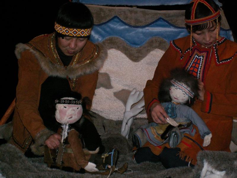 Министр культуры Республики Бурятия Соелма Дагаева, министерство культуры Республики Бурятия: "Персональные выставки художников театра кукол «Ульгэр»" - Россия, культура, театр, выставка - 2023 год