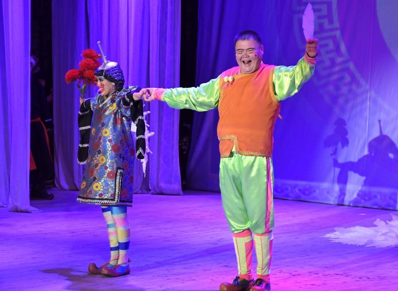 Культура, Концерт, 2023 - министр культуры Бурятии Соелма Дагаева,  министерство культуры Бурятии: "Бурятский госцирк гастролировал в Луганске" - Театр, Дети, Россия,