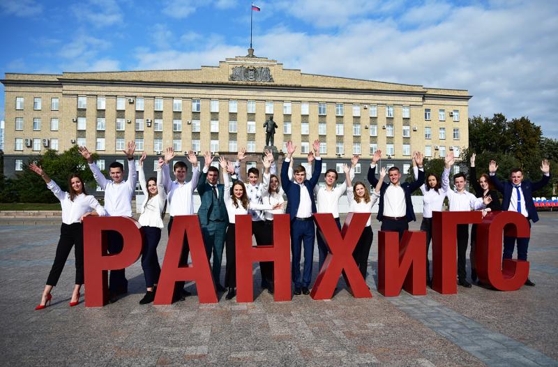 Российские студенческие отряды запустили акцию по благоустройству городов «Труд крут»