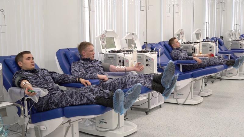 Кировские росгвардейцы стали донорами плазмы крови в преддверии Дня донора