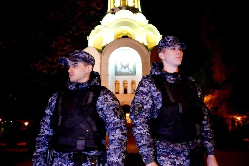 В Московской области сотрудники Росгвардии обеспечили безопасность граждан в период празднования Светлого Христова Воскресения