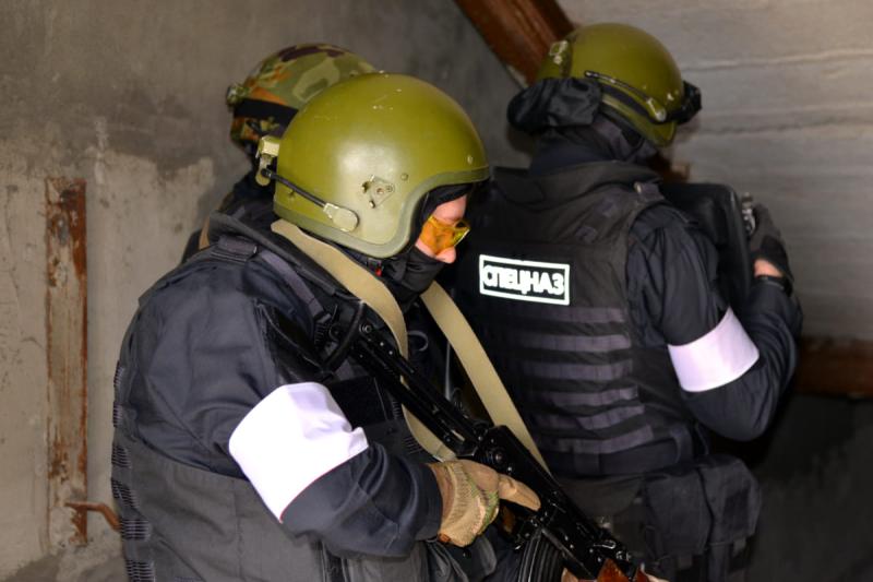 При содействии СОБР Росгвардии в Зауралье задержан подозреваемый в незаконном хранении оружия