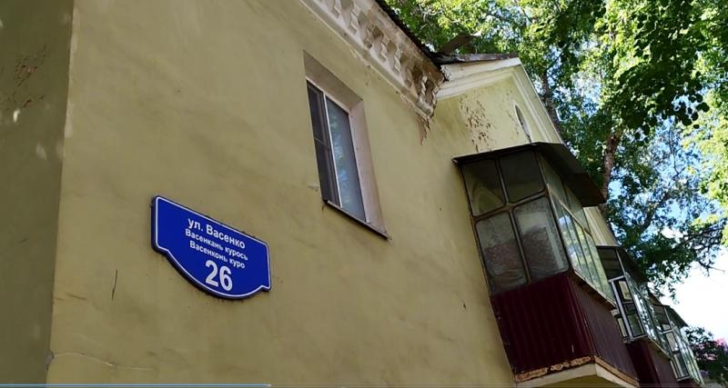 Жильцы 70-летнего дома с перекрытиями из дранки попросили о помощи