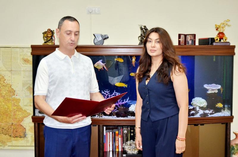 Депутат ЗСК Виктор Тепляков вручил знаки отличия от краевой Думы специалистам города Сочи