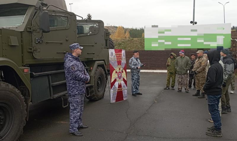 В Удмуртии росгвардейцы приняли участие в курсе военно-тактической подготовки «Защитники Отечества»