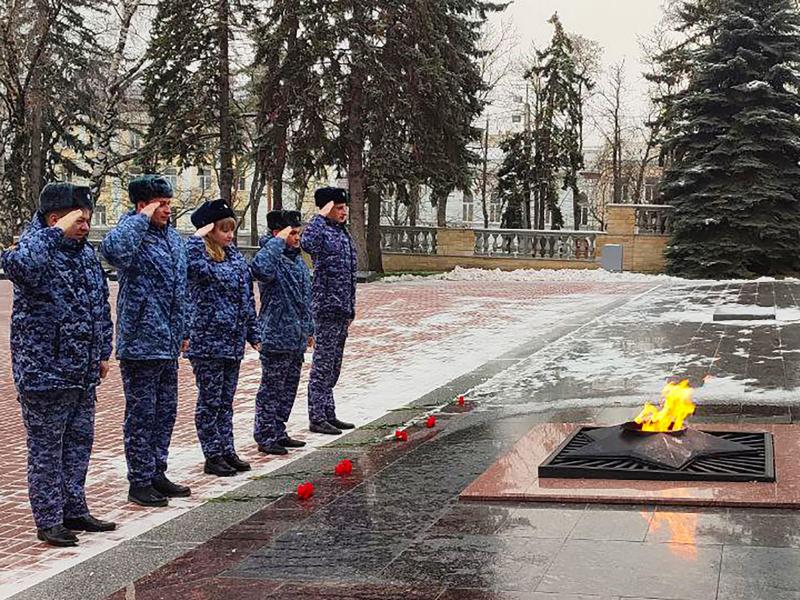 Росгвардейцы почтили память Неизвестного солдата в Ставрополе