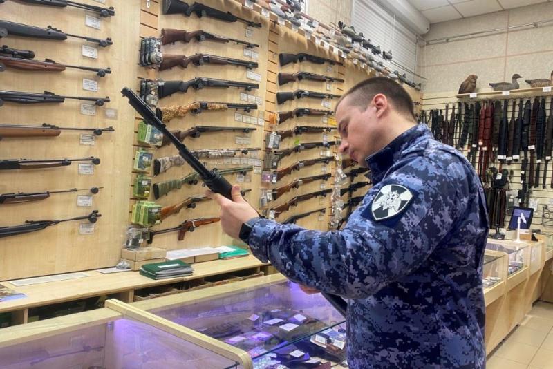 Росгвардейцы изъяли у жителей Томской области более 500 единиц оружия с начала года