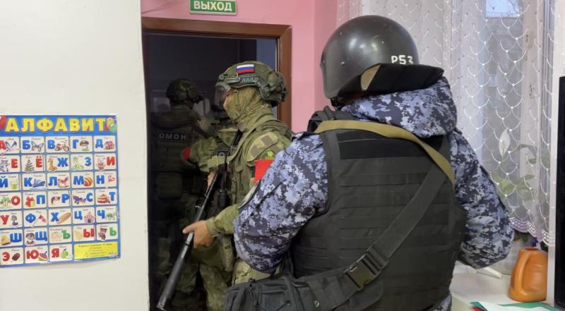 Подразделения Росгвардии провели совместные тренировки на охраняемом объекте в Кызыле