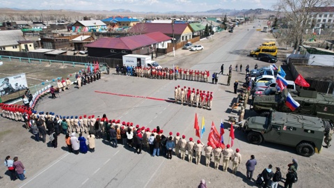 Тувинские росгвардейцы поддержали республиканский автопробег «Навстречу Победе!»