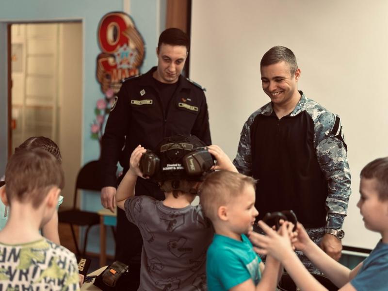 Судебные приставы Кузбасса провели патриотическое занятие с воспитанниками детского сада №40