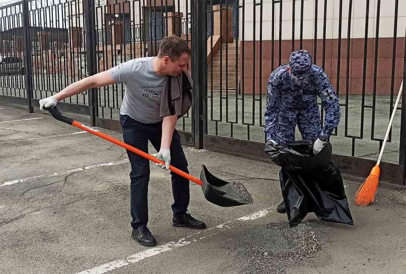 Челябинские росгвардейцы приняли участие во всероссийском субботнике