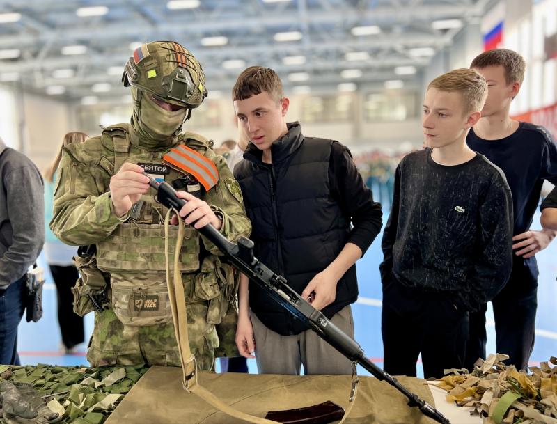 В Биробиджане Росгвардия поддержала Дальневосточный форум, посвящённый 80-летию Победы