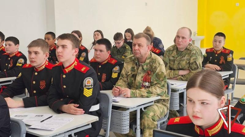 В Югре военнослужащие и сотрудники Росгвардии написали «Диктант Победы»