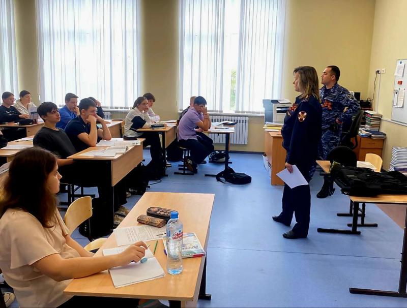 Росгвардейцы Подмосковья провели патриотические мероприятия для школьников ко Дню Победы