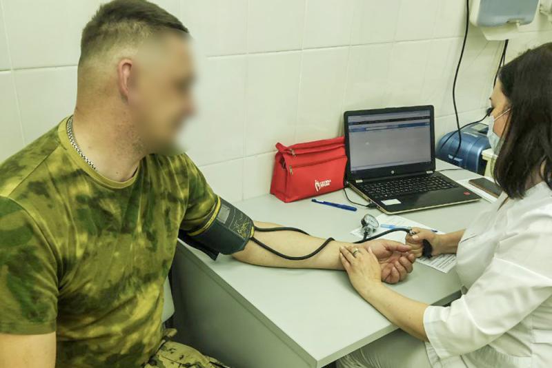 Военнослужащие Росгвардии стали донорами крови в Кузбассе