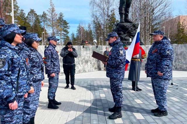 Офицеры Росгвардии поддержали патриотические инициативы на Ямале