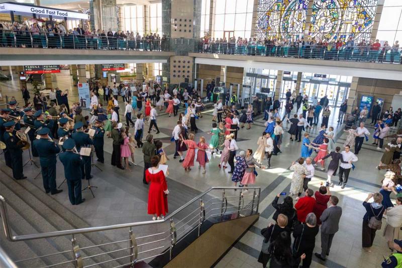 Росгвардейцы приняли участие в акции «Вальс Победы»