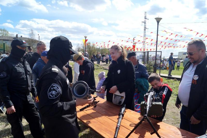 В Подмосковье сотрудники Росгвардии организовали патриотическое мероприятие для подрастающего поколения