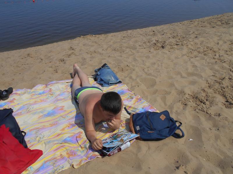 медаль... смотри юра высоко и вдаль...