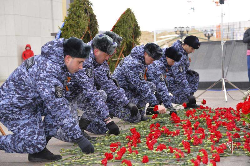 В Салехарде прошли торжественные мероприятия с участием Росгвардии в честь 80-летия Великой Победы
