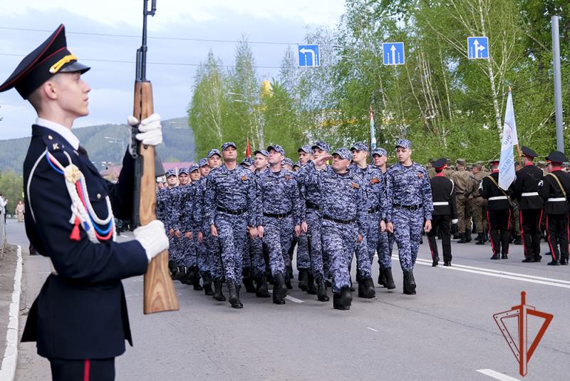 Росгвардейцы принимают участие в репетициях Парада Победы