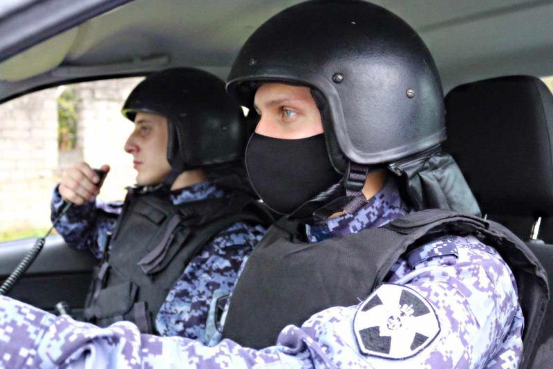 Росгвардейцы задержали разыскиваемого похитителя спиртного из торгового объекта