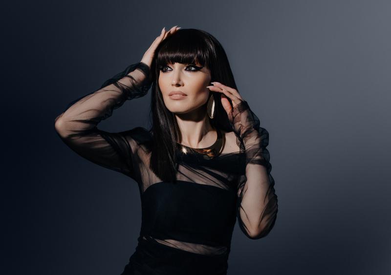 SANTALOVA «Предать»