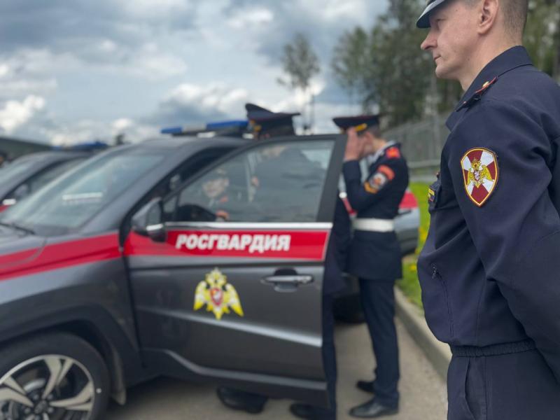 В Подмосковье росгвардейцы приняли участие в «Дне открытых дверей» в парке «Патриот»