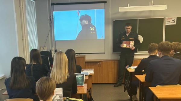 В Мордовии школьники  из первых уст узнали о порядке поступления на службу в Росгвардию