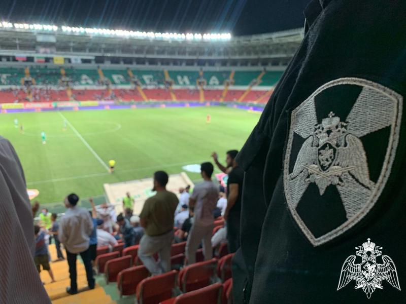 В ГРОЗНОМ РОСГВАРДИЯ ОБЕСПЕЧИЛА ПРАВОПОРЯДОК НА ФУТБОЛЬНОМ МАТЧЕ «АХМАТ»-«ДИНАМО»
