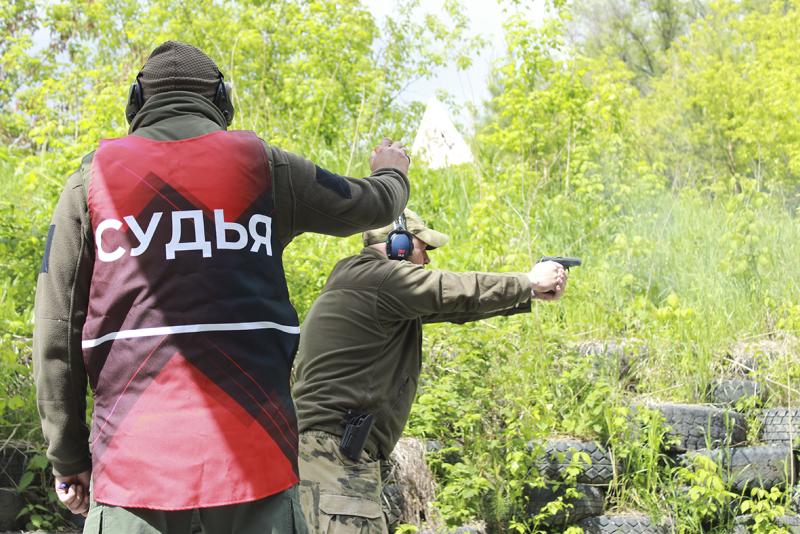 В Кемерове стартовал межрегиональный турнир по стрельбе памяти офицера СОБР «Символ»