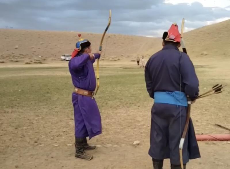 Росгвардеец стал призером соревнований по стрельбе из национального лука