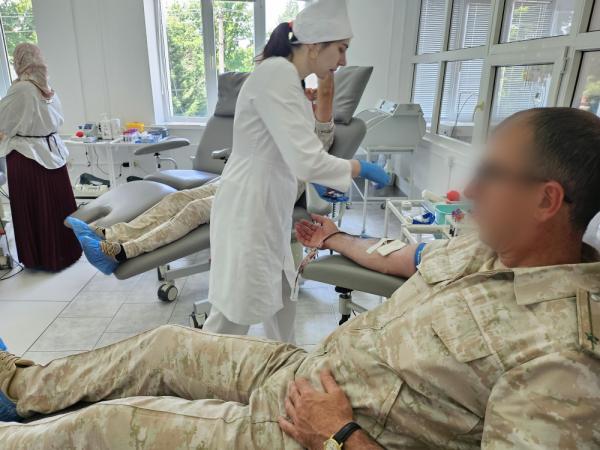 Акция Росгвардии «От сердца к сердцу» продолжается в Грозном