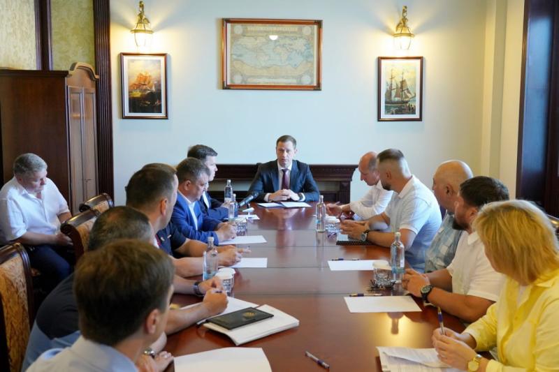 Депутат ЗСК Виктор Тепляков принял участие в выездном совещании в морском порту Сочи