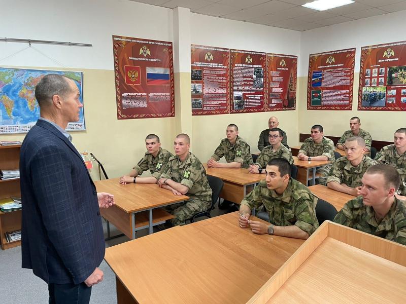 Ветераны ведомства поздравили одну из воинских частей Росгвардии с Днем образования