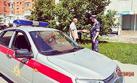 Росгвардейцы в Орле проводят профилактическую акцию «Безопасный дом, подъезд, квартира»