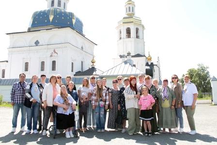 Росгвардия в Тюменской области организовала паломническую поездку для членов семей погибших военнослужащих и сотрудников ведомства