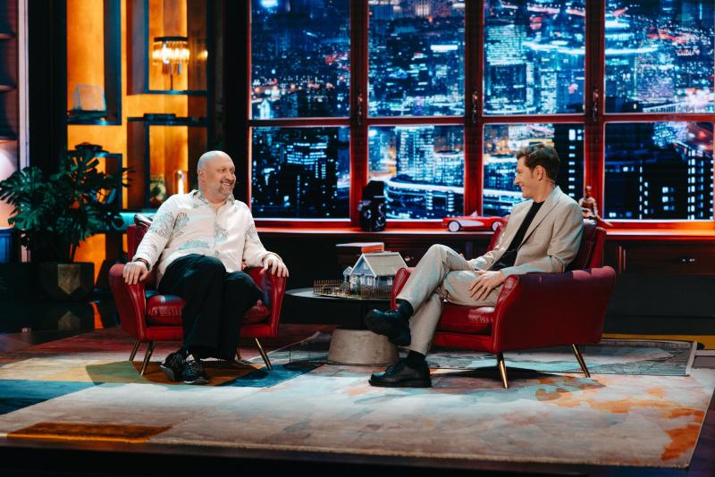 «Анька Михалкова – лучшая, у нее самые нежные поцелуи»: Гоша Куценко рассказал в «Шоу Воли» на ТНТ, с кем из актрис ему понравилось целоваться