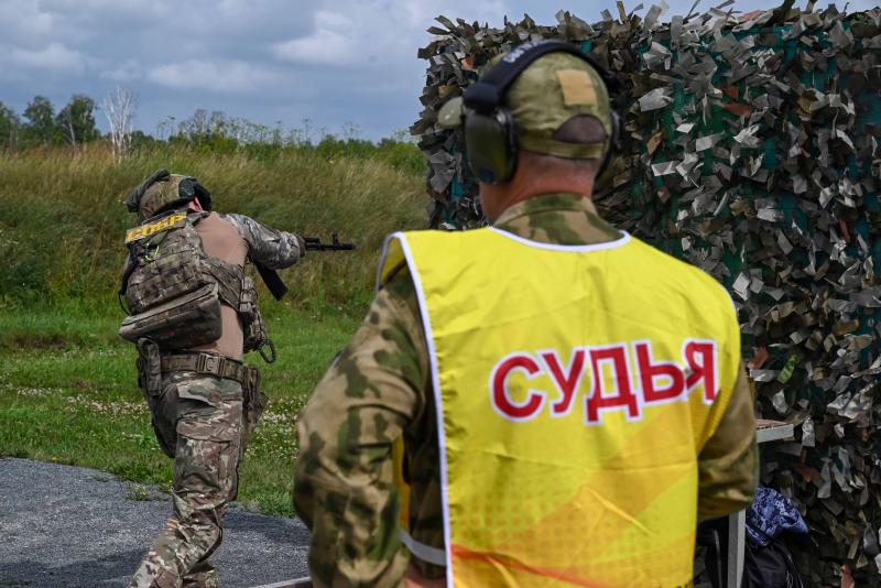 Чемпионат по служебно-боевой стрельбе Сибирского округа Росгвардии завершился победой кузбасских стрелков
