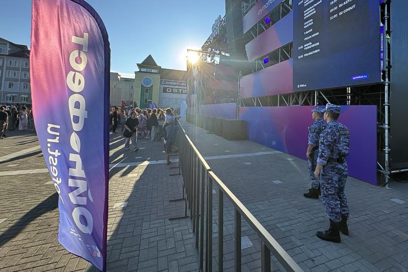 Росгвардия обеспечила безопасность на крупнейшем музыкальном фестивале «ОйноФест-2025» в Горно-Алтайске