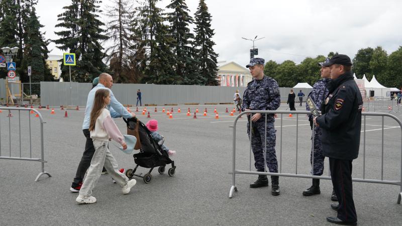Кировские росгвардейцы обеспечили общественный порядок и безопасность граждан в День физкультурника