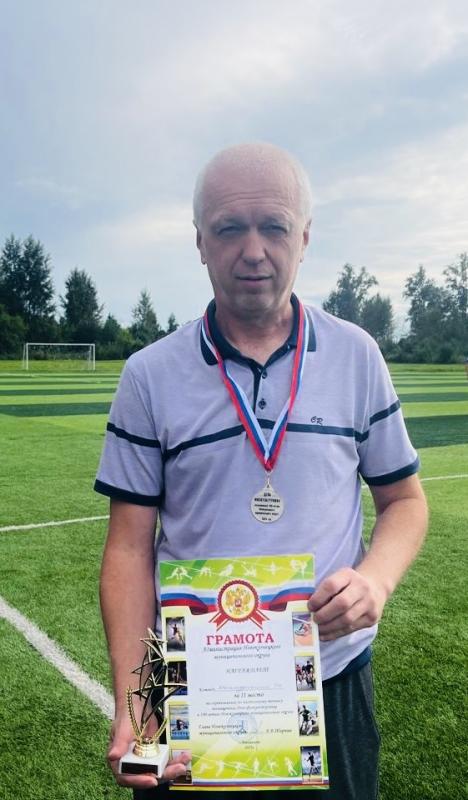 «Спортивные победы»: cудебный пристав Кузбасса принял участие в соревнованиях, посвященных Дню физкультурника